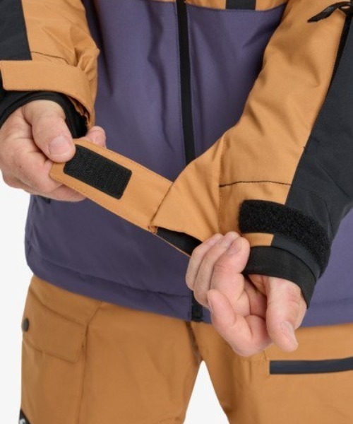 Quiksilver(クイックシルバー)の「SYCAMORE BLOCK 20K J/クイックシルバースキースノーボードウェア(ジャケット)(マウンテンパーカー・メンズ・ブラウン/グリーン・SMALL/MEDIUM/LARGE/X-LARGE)」の7枚目の写真