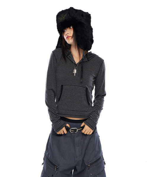 AAKAM(アーカム)の「Striped Button Hoodie (Black)(パーカー・レディース・その他・2/1)」の3枚目の写真