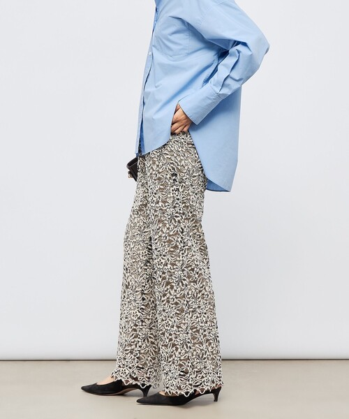 NOLLEY’S Sophi(ノーリーズソフィ)の「モールレースセミフレアパンツ(その他パンツ・レディース・ベージュ系その他/ホワイト系その他2・38)」の8枚目の写真