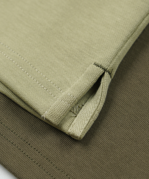 FRIZMWORKS(フリズムワークス)の「RAGLAN LONG SLEEVE TEE 002 _ OLIVE(Tシャツ/カットソー・メンズ・その他・SMALL/MEDIUM/LARGE/X-LARGE)」の6枚目の写真