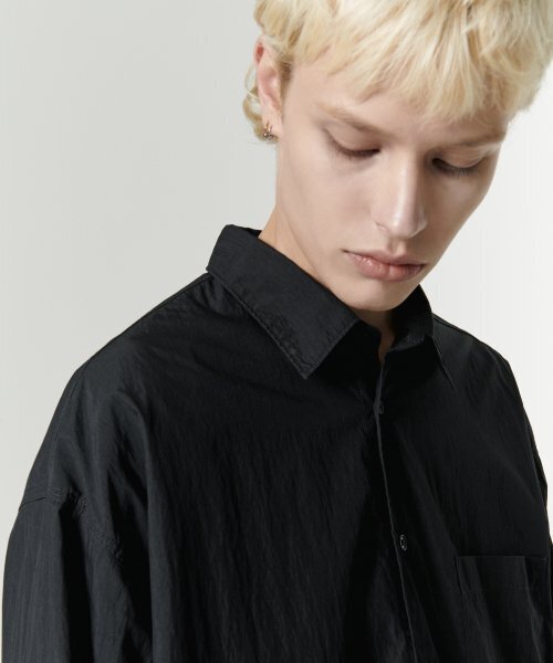 MUSINSA STANDARD（ムシンサスタンダード）の「[シティレジャー] CNオーバーサイズシャツ [ブラック]（シャツ/ブラウス・メンズ・その他・SMALL/MEDIUM/LARGE/X-LARGE/XX-LARGE）」の5枚目の写真