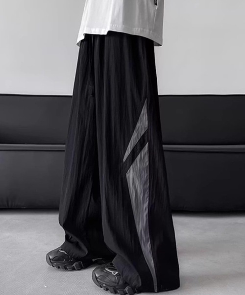 SHEPP(シープ)の「サイド配色デザインナイロンワイドパンツ(その他パンツ・メンズ・ブラック/チャコール/グレー・L/M)」の14枚目の写真