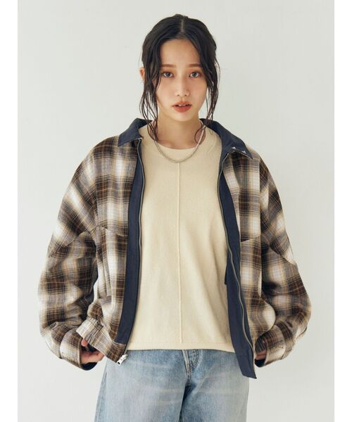 Ungrid（アングリッド）の「リバーシブルスウィングトップ（ブルゾン・レディース・ベージュ/ネイビー・FREE）」の18枚目の写真