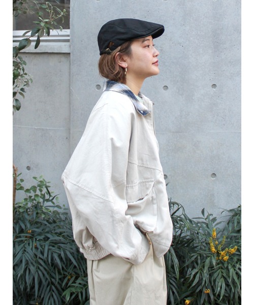 Ungrid（アングリッド）の「リバーシブルスウィングトップ（ブルゾン・レディース・ベージュ/ネイビー・FREE）」の4枚目の写真