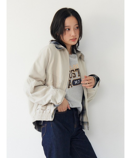 Ungrid（アングリッド）の「リバーシブルスウィングトップ（ブルゾン・レディース・ベージュ/ネイビー・FREE）」の6枚目の写真