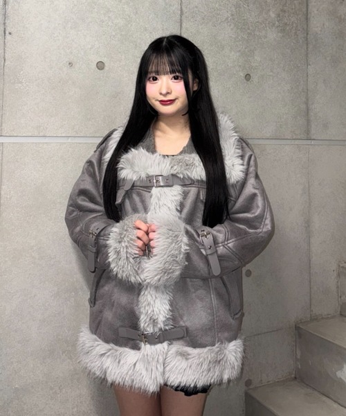 Lae（レイ）の「フェイクファージャケット（テーラードジャケット・レディース・ブラック/グレー/ブラウン・MEDIUM/SMALL）」の7枚目の写真