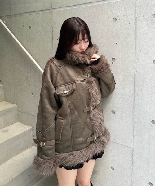 Lae（レイ）の「フェイクファージャケット（テーラードジャケット・レディース・ブラック/グレー/ブラウン・MEDIUM/SMALL）」の11枚目の写真