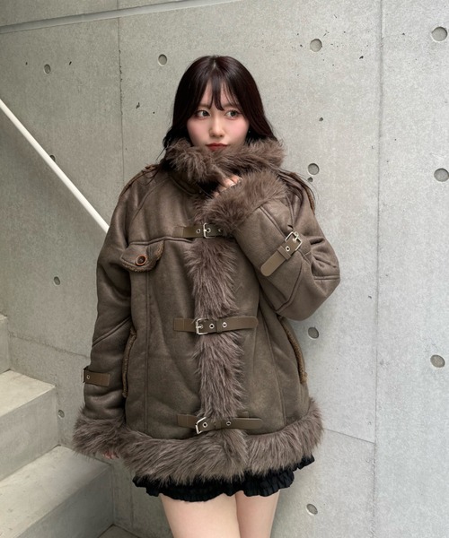 Lae（レイ）の「フェイクファージャケット（テーラードジャケット・レディース・ブラック/グレー/ブラウン・MEDIUM/SMALL）」の12枚目の写真