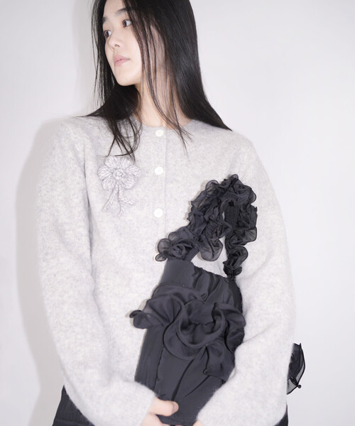 Bshop(ビショップ)の「eunoia | クルーネック 長袖カーディガン WOMEN(カーディガン/ボレロ・レディース・ピンク/グレー/ブラック・ONE)」の9枚目の写真