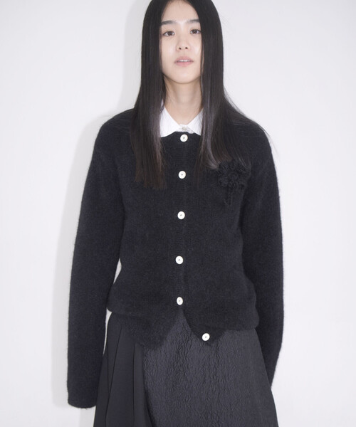 Bshop(ビショップ)の「eunoia | クルーネック 長袖カーディガン WOMEN(カーディガン/ボレロ・レディース・ピンク/グレー/ブラック・ONE)」の2枚目の写真