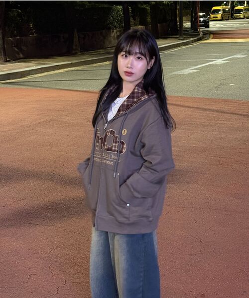 VENHIT（ベンヒット）の「MRT チェックアプリケ フードパーカー_モカムース（パーカー・レディース・ブラウン・MEDIUM/LARGE/X-LARGE）」の13枚目の写真