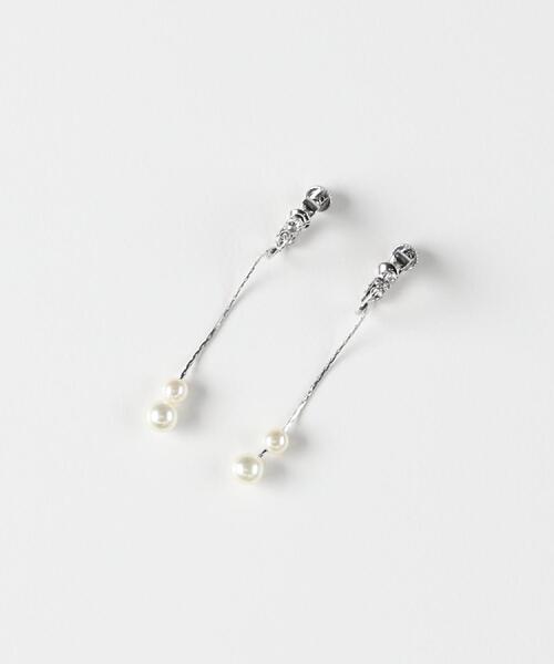 Right-on(ライトオン)の「Right-on Basic(ライトオンベーシック)【レディース】パールロングピアス(ピアス(両耳用)・レディース・シルバー・ONE SIZE)」の11枚目の写真