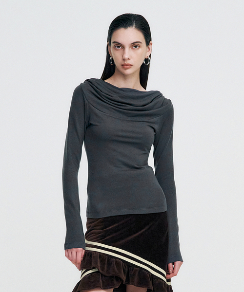 KIMZISU(キムジス)の「Cowl Neck Soft Slim Hoodie _ CHARCOAL(パーカー・レディース・その他・OS)」の2枚目の写真