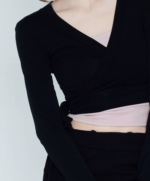 DEVIWEAR(デヴィウェア)の「バレエストラップカーディガン DEVI-T0048-ブラック(カーディガン/ボレロ・レディース・その他・FREE)」の5枚目の写真
