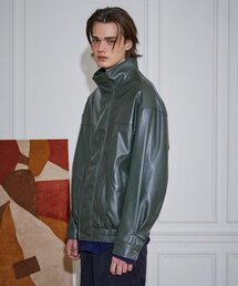 LEARVE（ルアブ）の「フェイクレザーオーバーサイズハイネックブルゾンオリーブグリーン（ライダースジャケット）」