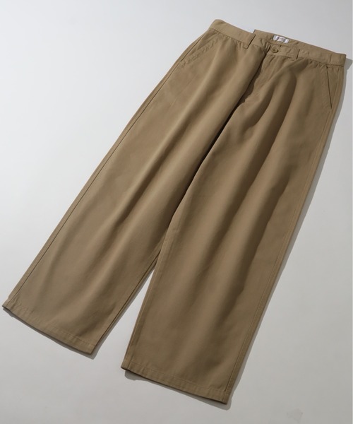 HANES（ヘインズ）の「【HANES/ヘインズ】ワイドフィット ノータックチノパンツ（チノパンツ・メンズ・ベージュ/ブラック/カーキ・L/S/M/LL）」の11枚目の写真