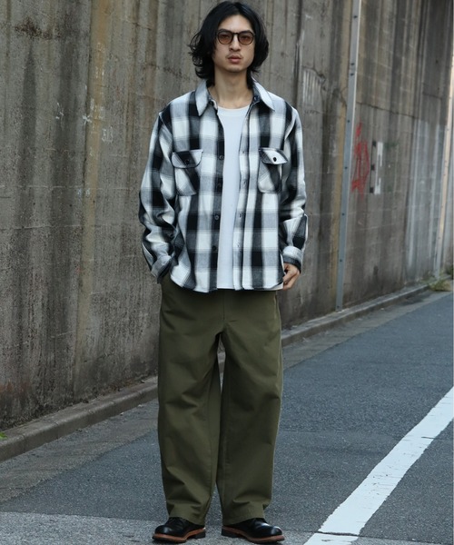 HANES（ヘインズ）の「【HANES/ヘインズ】ワイドフィット ノータックチノパンツ（チノパンツ・メンズ・ベージュ/ブラック/カーキ・L/S/M/LL）」の5枚目の写真