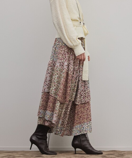 GRACE CONTINENTAL(グレースコンチネンタル)の「パッチワークプリントスカート(スカート・レディース・ベージュ・36)」の5枚目の写真