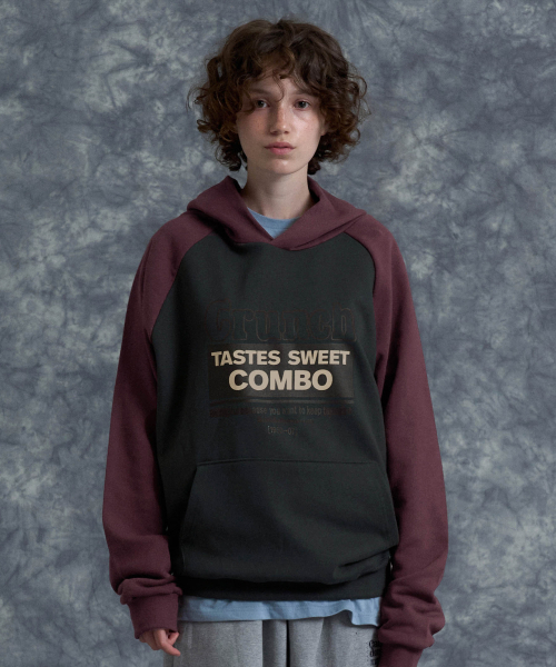 CACTUSDONUTMARKET(カクタスドーナツマーケット)の「Crunch Raglan Hoodie - Burgundy(パーカー・レディース・その他・MEDIUM/LARGE)」の1枚目の写真