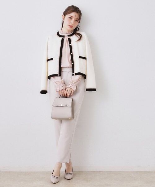 couture brooch(クチュールブローチ)の「【通勤・着映え】配色 総針カーディガン(カーディガン/ボレロ・レディース・ライトブルー/アイボリー/ネイビー・36/38/42)」の8枚目の写真