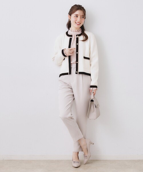 couture brooch(クチュールブローチ)の「【通勤・着映え】配色 総針カーディガン(カーディガン/ボレロ・レディース・ライトブルー/アイボリー/ネイビー・36/38/42)」の9枚目の写真