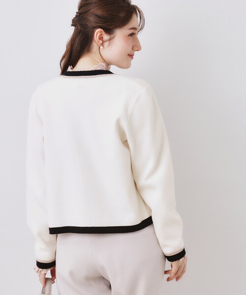 couture brooch(クチュールブローチ)の「【通勤・着映え】配色 総針カーディガン(カーディガン/ボレロ・レディース・ライトブルー/アイボリー/ネイビー・36/38/42)」の16枚目の写真