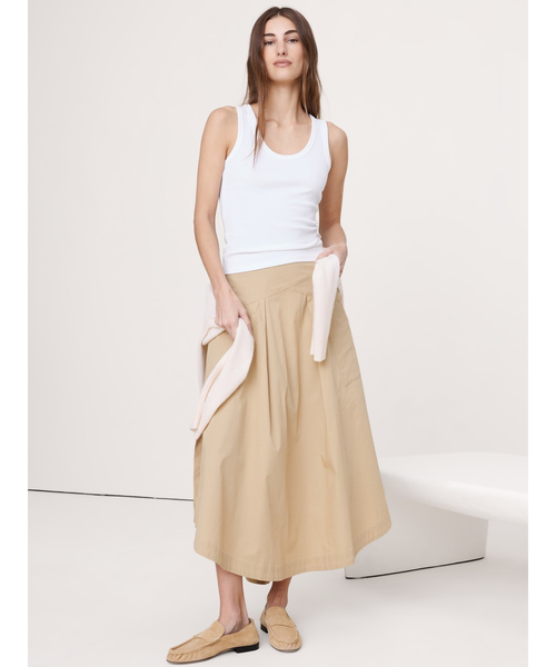 Banana Republic（バナナリパブリック）の「リブ スクープネック タンクトップ（タンクトップ・レディース・ブラック/ホワイト/インディゴブルー/ブラウン/グレー・XS/S/M/L）」の6枚目の写真
