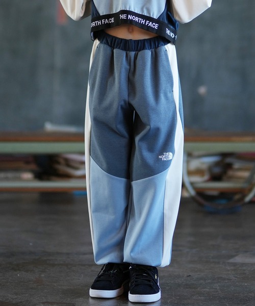 THE NORTH FACE(ザノースフェイス)の「THE NORTH FACE ザ・ノース・フェイス ワイドシルエット パンツ NBJ32602(その他パンツ・キッズ・グレー×サックスブルー/ブラック×ベージュ・130cm/140cm/150cm/160cm)」の1枚目の写真