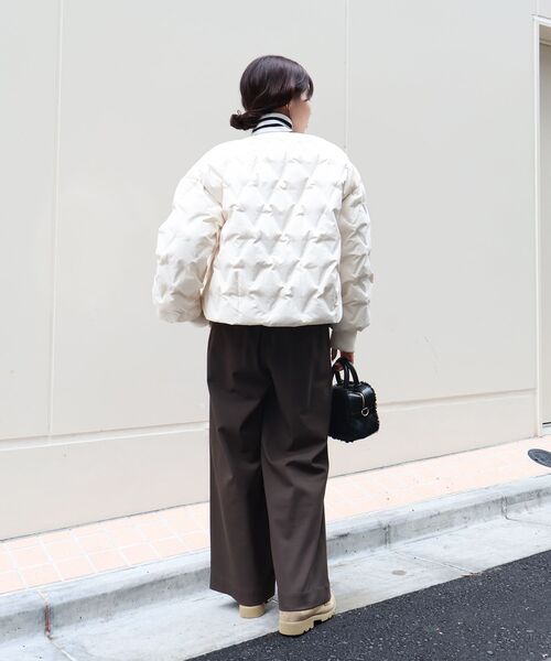 le.coeur blanc（ルクールブラン）の「ステッチレスコンパクトダウン（その他アウター・レディース・アイボリー/ブラック・38）」の10枚目の写真