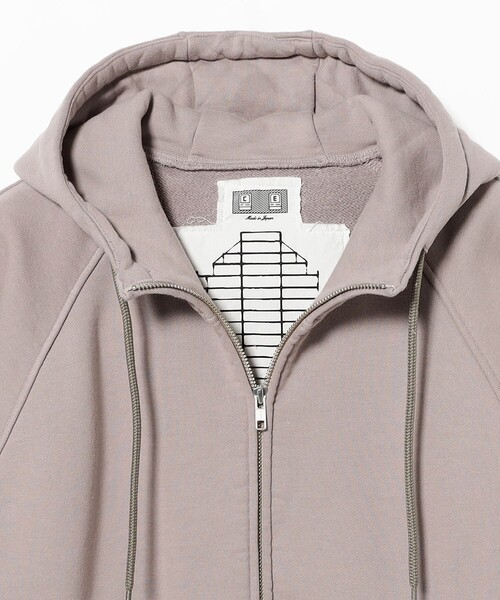 C.E(シーイー)の「C.E / SOLID BIG HEAVY ZIP HOODY(パーカー・メンズ・ベージュ・L/XL/M)」の3枚目の写真