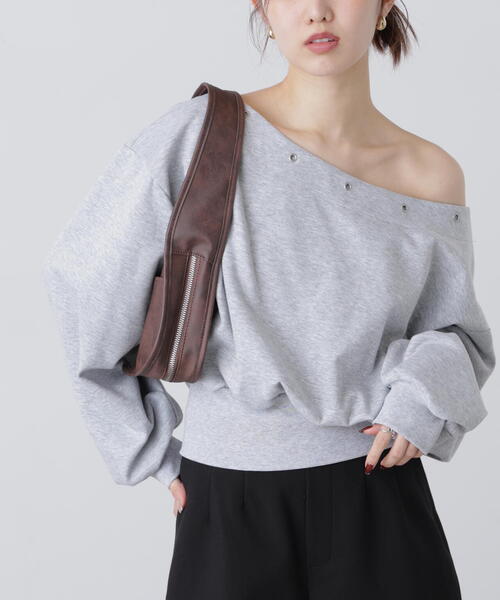 FREE'S MART（フリーズマート）の「◆ハトメオフショルスウェット（スウェット・レディース・ブラウン/ブラック/グレー・FREE）」の3枚目の写真