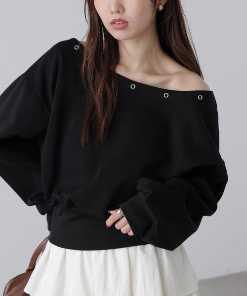 FREE'S MART（フリーズマート）の「◆ハトメオフショルスウェット（スウェット・レディース・ブラウン/ブラック/グレー・FREE）」の2枚目の写真