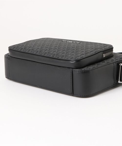 MICHAEL KORS(マイケルコース)の「EW FLIGHT BAG クロスボディ(ショルダーバッグ・メンズ・ブラック・FREE)」の3枚目の写真