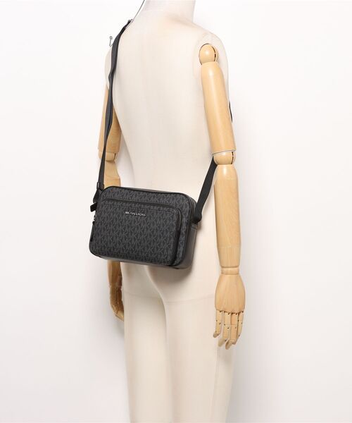 MICHAEL KORS(マイケルコース)の「EW FLIGHT BAG クロスボディ(ショルダーバッグ・メンズ・ブラック・FREE)」の5枚目の写真