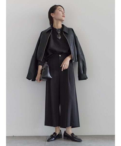 Te chichi（テチチ）の「タックポケットワイドクロップトパンツ（その他パンツ・レディース・ネイビー/グレー/ブラック・M/S）」の4枚目の写真