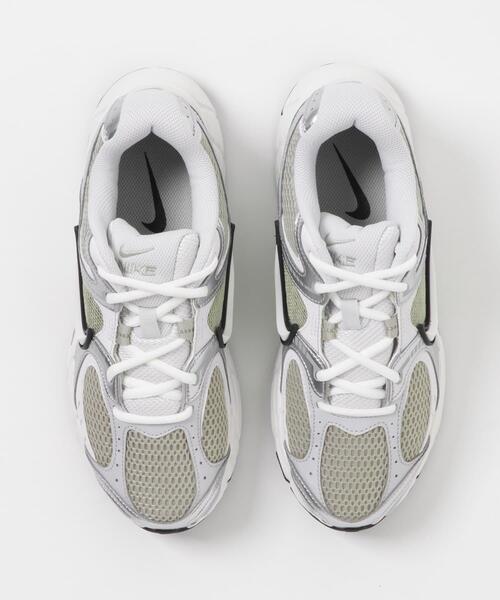 NIKE（ナイキ）の「NIKE　V5 RNR（スニーカー・レディース・ベージュ系その他・24/25/23.5/24.5）」の4枚目の写真