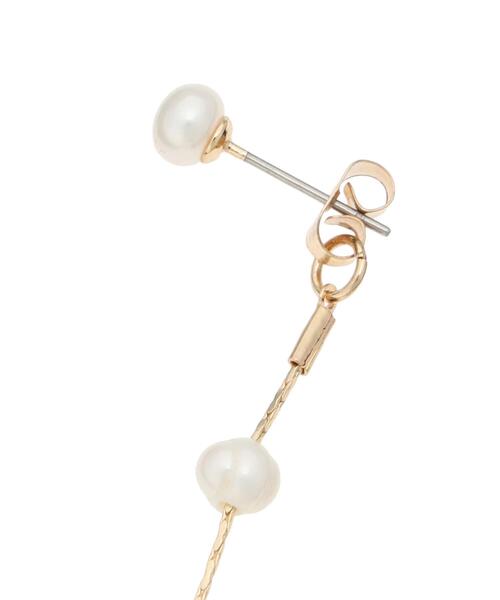 Te chichi（テチチ）の「パールチェーンピアス（ピアス（両耳用）・レディース・オフホワイト・F）」の2枚目の写真