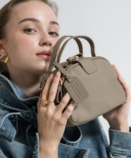 HAYNI（ヘイニ）の「Baby Loche ベイビーロシェ【第2世代・改良版】（ショルダーバッグ・レディース・グレー系2/ブラウン系/アイボリー/グレー系1/キャメル/ブラック×ゴールド/シルバー/ブラック×シルバー/グレー・FREE）」の5枚目の写真