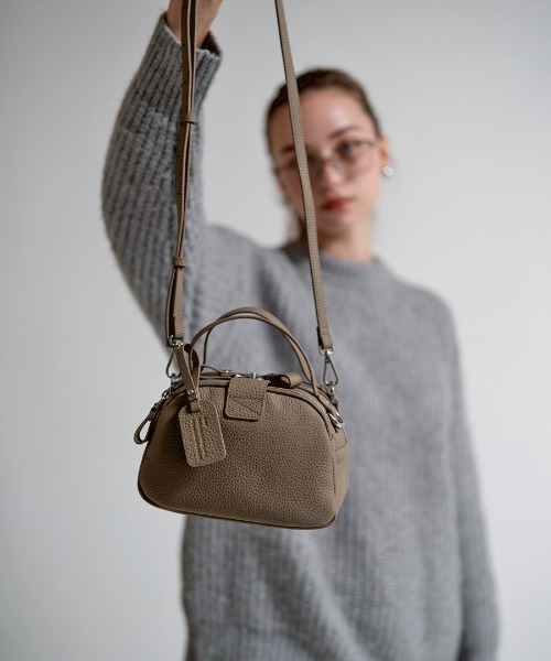 HAYNI（ヘイニ）の「Baby Loche ベイビーロシェ【第2世代・改良版】（ショルダーバッグ・レディース・グレー系2/ブラウン系/アイボリー/グレー系1/キャメル/ブラック×ゴールド/シルバー/ブラック×シルバー/グレー・FREE）」の6枚目の写真