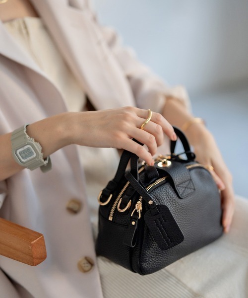 HAYNI（ヘイニ）の「Baby Loche ベイビーロシェ【第2世代・改良版】（ショルダーバッグ・レディース・グレー系2/ブラウン系/アイボリー/グレー系1/キャメル/ブラック×ゴールド/シルバー/ブラック×シルバー/グレー・FREE）」の11枚目の写真