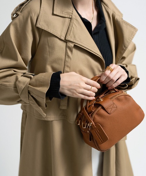 HAYNI（ヘイニ）の「Baby Loche ベイビーロシェ【第2世代・改良版】（ショルダーバッグ・レディース・グレー系2/ブラウン系/アイボリー/グレー系1/キャメル/ブラック×ゴールド/シルバー/ブラック×シルバー/グレー・FREE）」の13枚目の写真