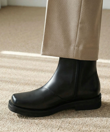 FIRENZE ATELIER（フィレンツェアトリエ）の「[SECOND.A] ミニマルスクエアトジップアップブーツ2NDF4300GB[ブラック]（ブーツ）」