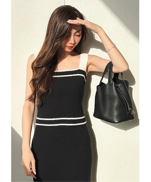 LUDICRUM(ルーディクルム)の「Loop yarn knit camisole(キャミソール・レディース・ピンク/ブラック×ホワイト/ホワイト×ブラック・FREE)」の3枚目の写真