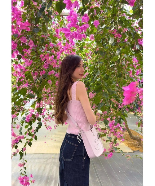 LUDICRUM(ルーディクルム)の「Loop yarn knit camisole(キャミソール・レディース・ピンク/ブラック×ホワイト/ホワイト×ブラック・FREE)」の1枚目の写真