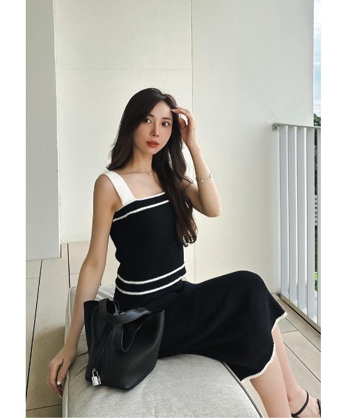 LUDICRUM(ルーディクルム)の「Loop yarn knit camisole(キャミソール・レディース・ピンク/ブラック×ホワイト/ホワイト×ブラック・FREE)」の8枚目の写真