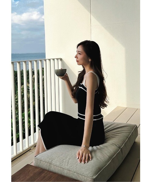 LUDICRUM(ルーディクルム)の「Loop yarn knit camisole(キャミソール・レディース・ピンク/ブラック×ホワイト/ホワイト×ブラック・FREE)」の9枚目の写真