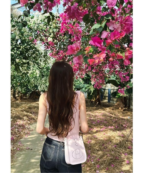 LUDICRUM(ルーディクルム)の「Loop yarn knit camisole(キャミソール・レディース・ピンク/ブラック×ホワイト/ホワイト×ブラック・FREE)」の13枚目の写真