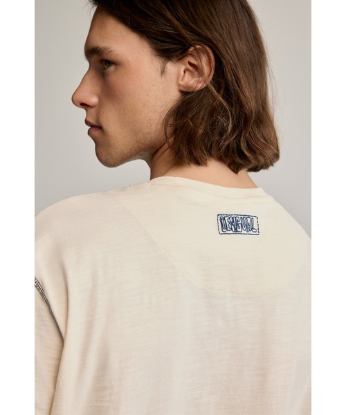 Desigual(デシグアル)の「ゴーギャンプリントヴィンテージ Tシャツ / フォトプリント(Tシャツ/カットソー・メンズ・ホワイト・XL/L/M/S)」の4枚目の写真