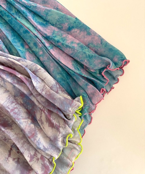 Q（キュー）の「ニュアンスプリーツスカート（スカート・レディース・ラベンダー/グリーン×ピンク・MEDIUM）」の4枚目の写真