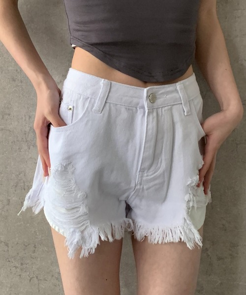 lilful(リルフル)の「【26年春夏新作】ダメージ加工 フリンジ クラッシュデニムショートパンツ(デニムパンツ・レディース・ブルー/ブラック/ホワイト・S/M)」の2枚目の写真